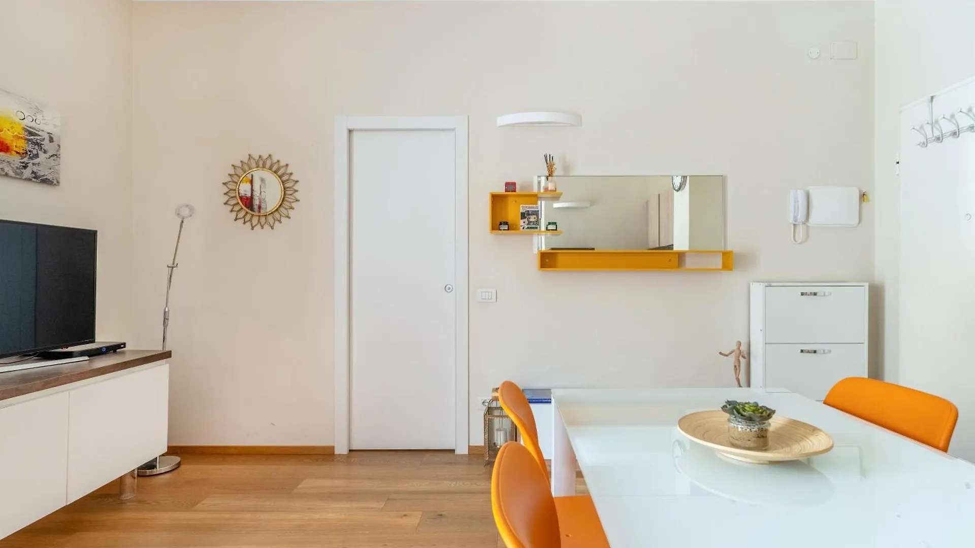 Easy Isola Apartment Mediolan